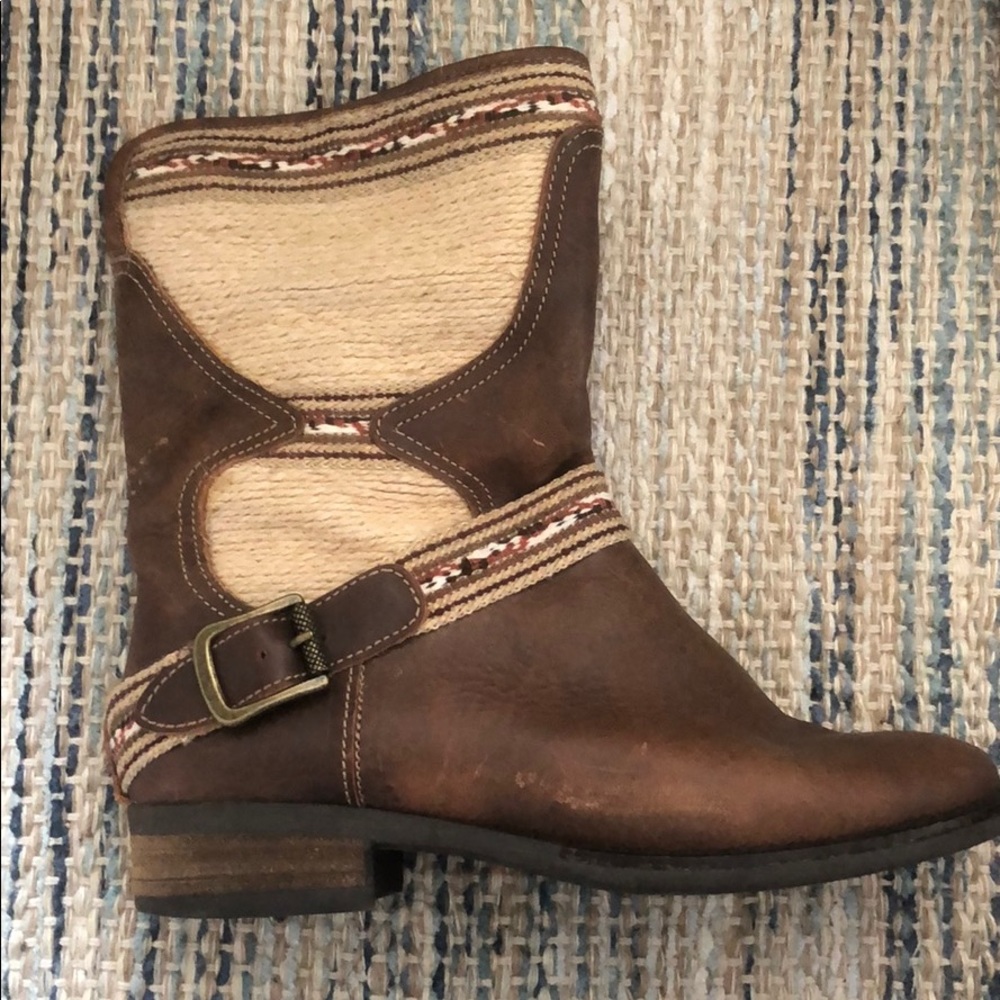 Brown boho boots, size 8.5.